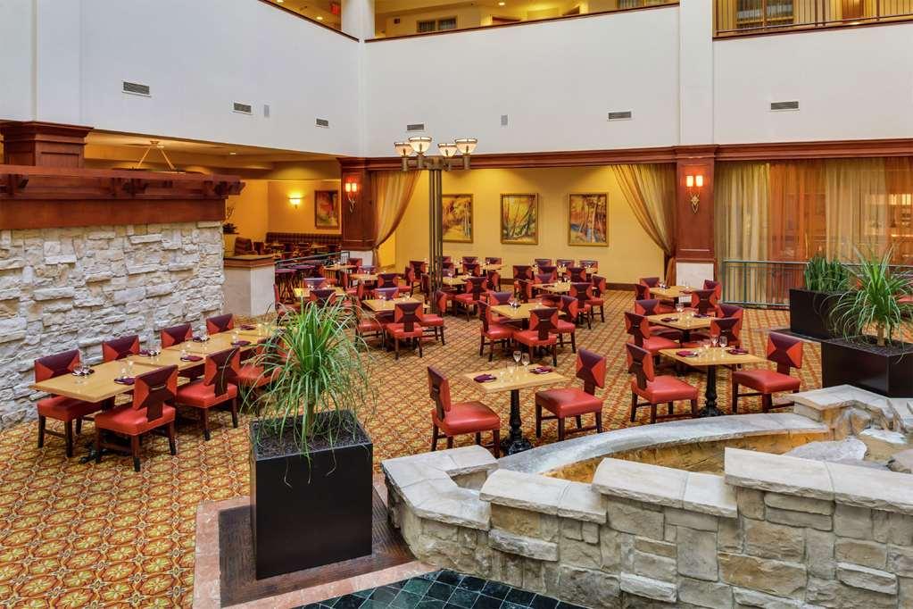 Hilton Charlotte Airport Hotel Restaurant bilde