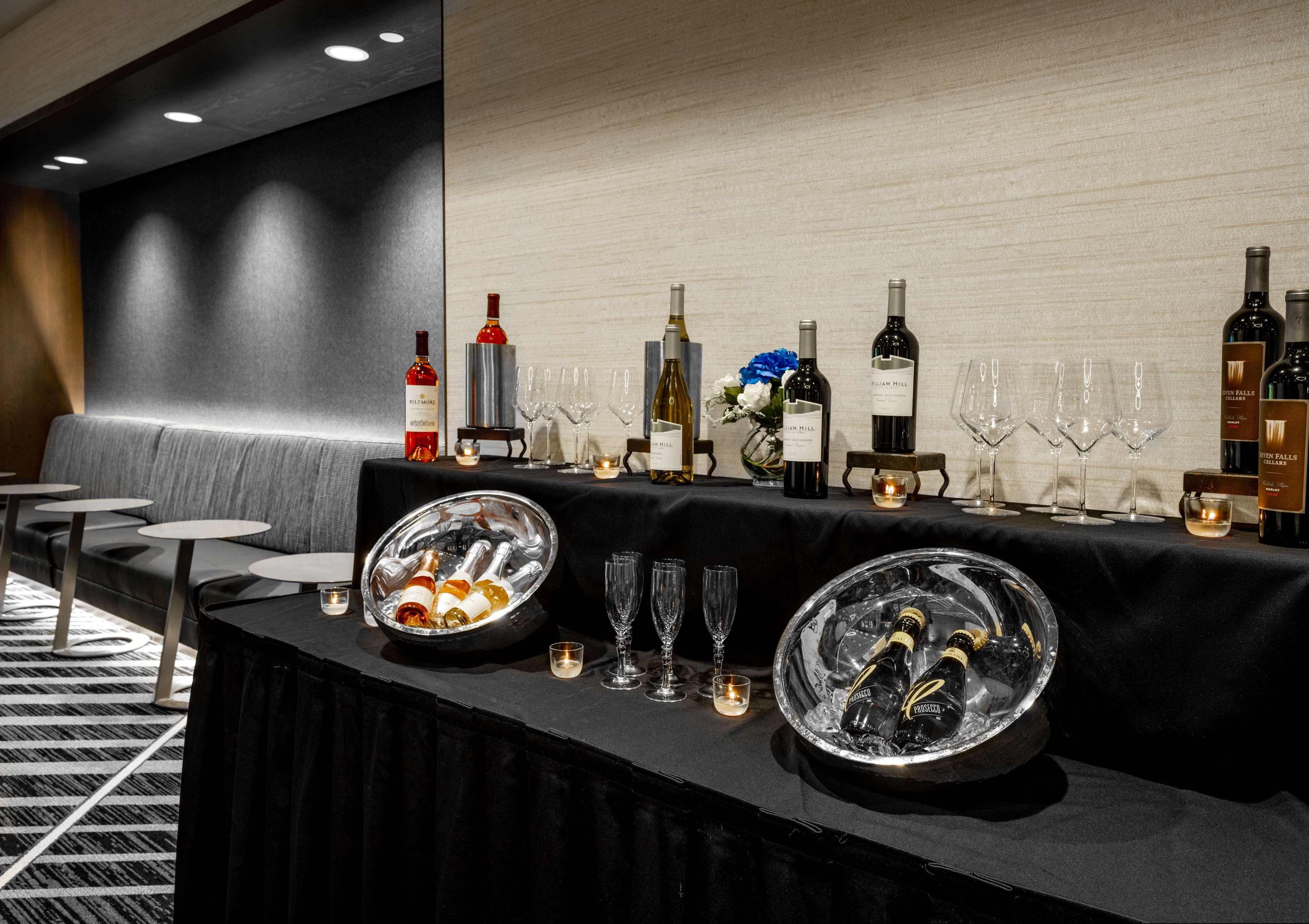 Hilton Charlotte Airport Hotel Eksteriør bilde