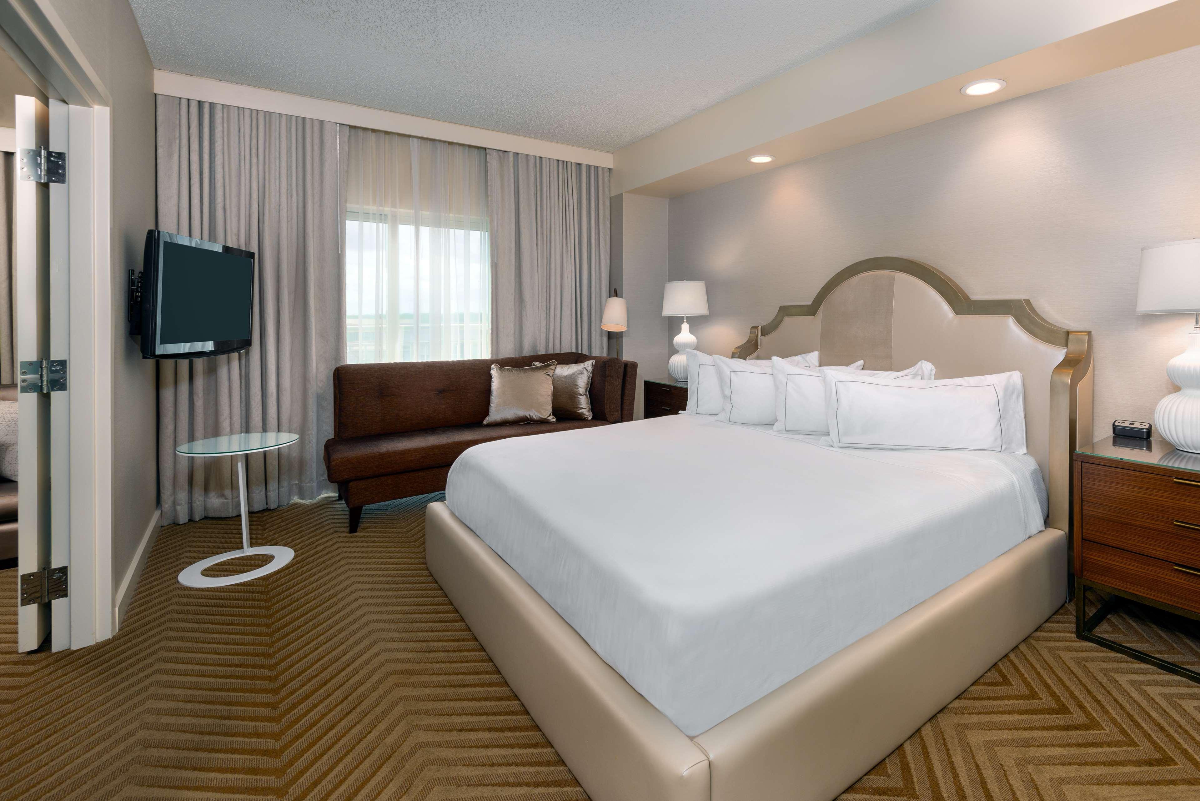 Hilton Charlotte Airport Hotel Eksteriør bilde